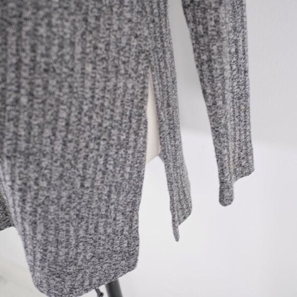 Ann Taylor Loft Gray Striped Medium Lightweight Sweater Scoop Neck Polyester - Picture 2 of 8